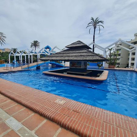 Precioso Apartamento Con Piscinas Y Vistas Al Mar. Бенальмадена Екстер'єр фото