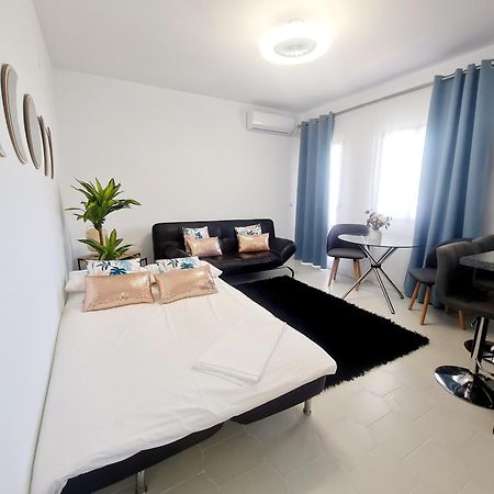 Precioso Apartamento Con Piscinas Y Vistas Al Mar. Бенальмадена Екстер'єр фото