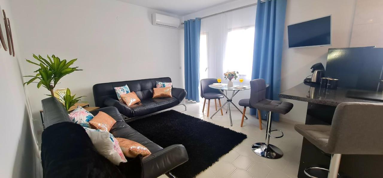 Precioso Apartamento Con Piscinas Y Vistas Al Mar. Бенальмадена Екстер'єр фото