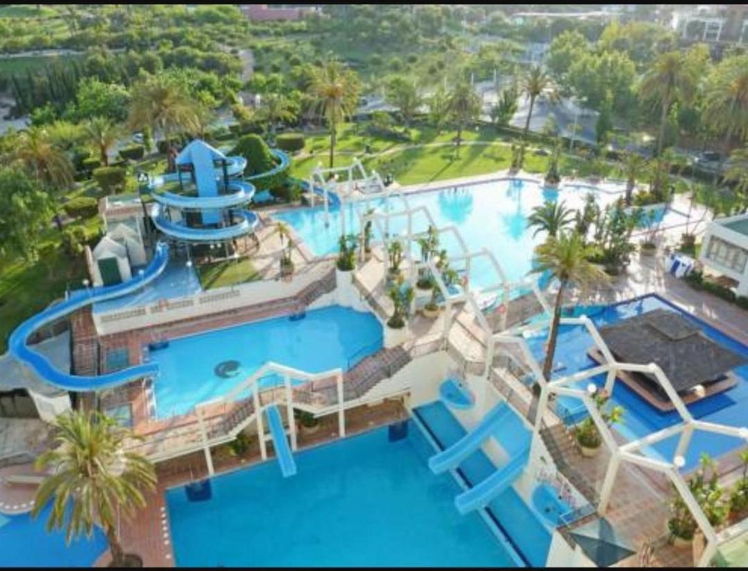 Precioso Apartamento Con Piscinas Y Vistas Al Mar. Бенальмадена Екстер'єр фото