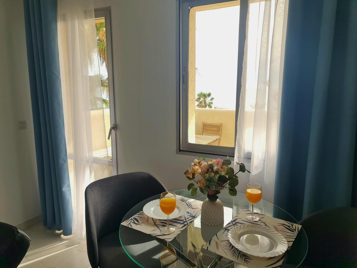 Precioso Apartamento Con Piscinas Y Vistas Al Mar. Бенальмадена Екстер'єр фото