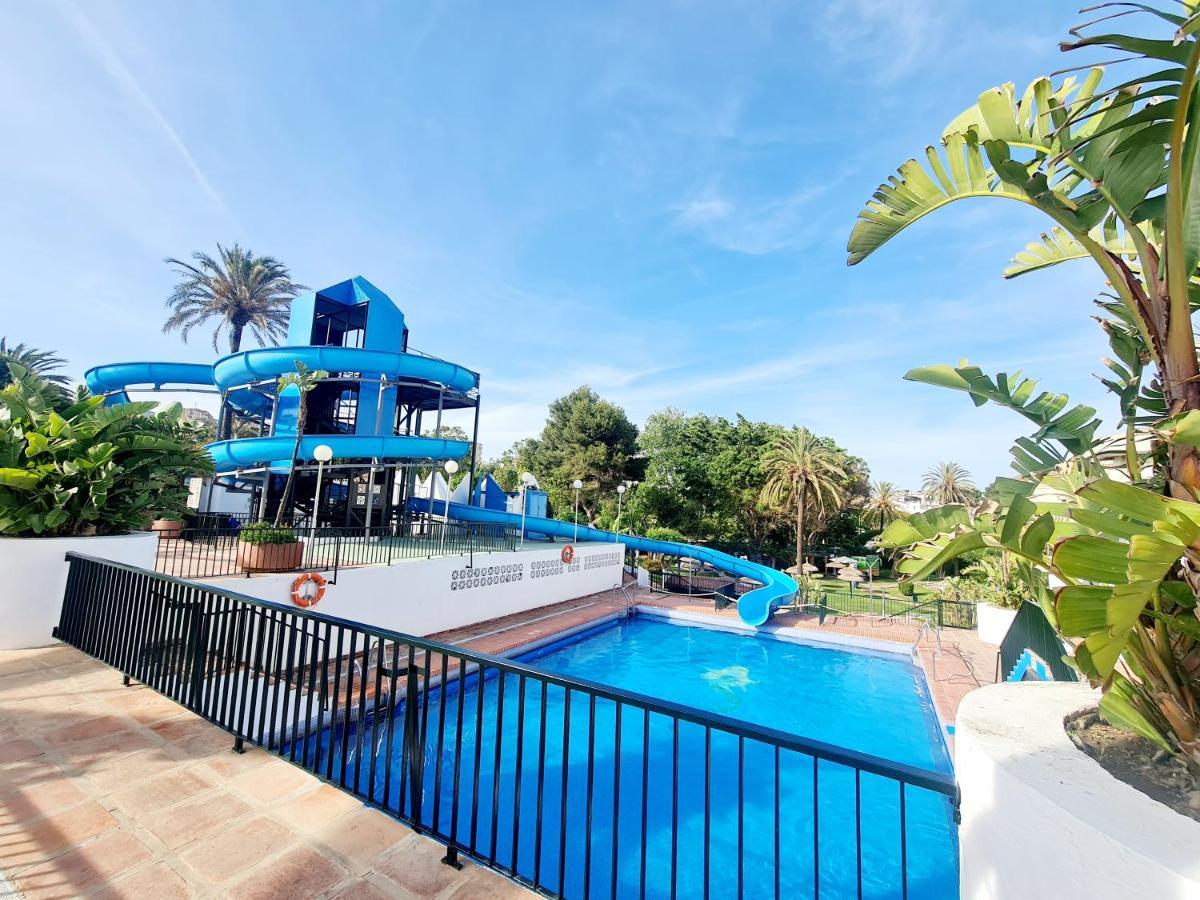 Precioso Apartamento Con Piscinas Y Vistas Al Mar. Бенальмадена Екстер'єр фото