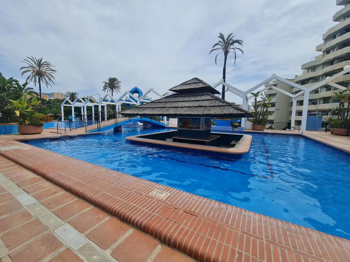 Precioso Apartamento Con Piscinas Y Vistas Al Mar. Бенальмадена Екстер'єр фото